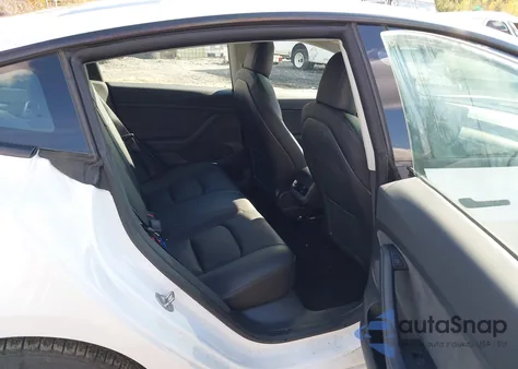 2023 Tesla Model 3 Long Range Dual Motor All-Wheel Drive z USA, uszkodzony, nr VIN 5YJ3E1EB6PF390709